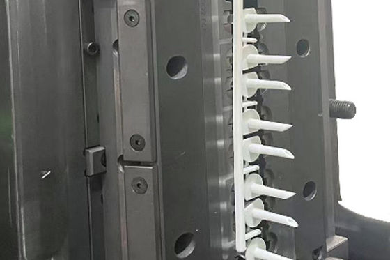 STEP Tıbbi Plastik Enjeksiyon Kalıbı Özel