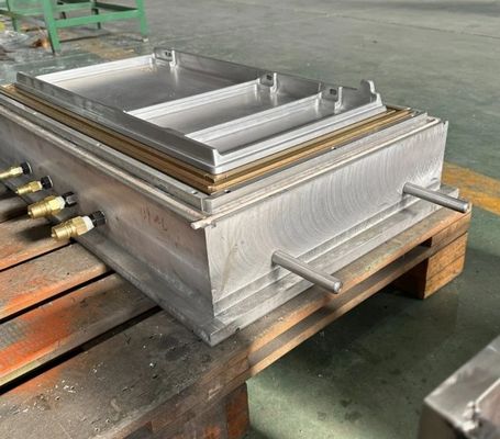 ABS / PA66 / PP / PC / PMMA Plastik Vakum Oluşturma Kapı Kalıbı